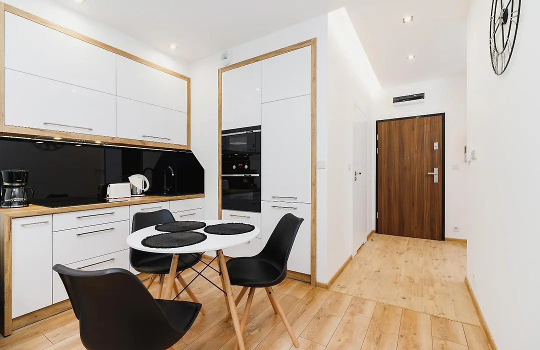 Apartments Old Town Rakowicka by Renters-1